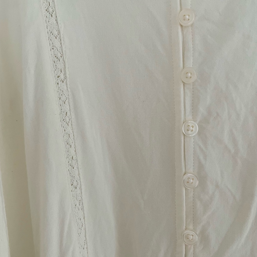 Black Swan Women’s Boho White Flowy Sleeveless Top Size Medium Button Down Front - Picture 4 of 10